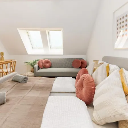 Lägenhet Penthouse, 3 Separate Bedrooms, 2 Min To U6 Nussdorfer Strasse