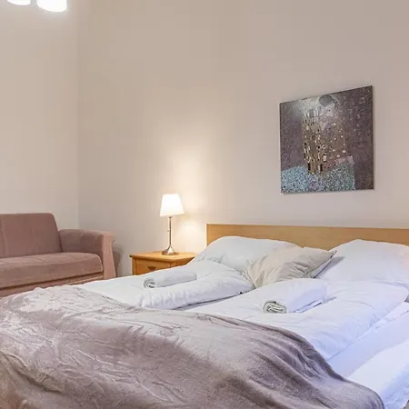 Pleasing 2br Apt.-perfect For Longstays