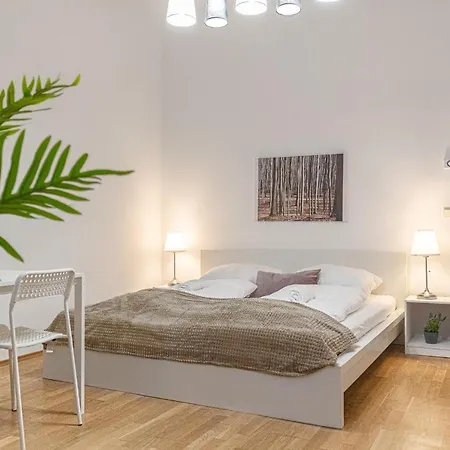 Pleasing 2br Apt.-perfect For Longstays Apartment