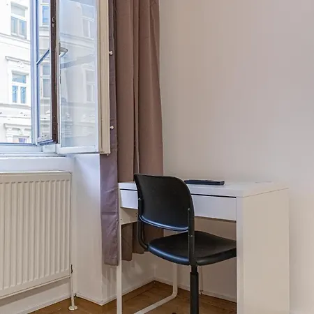Apartment Pleasing 2br Apt.-perfect For Longstays