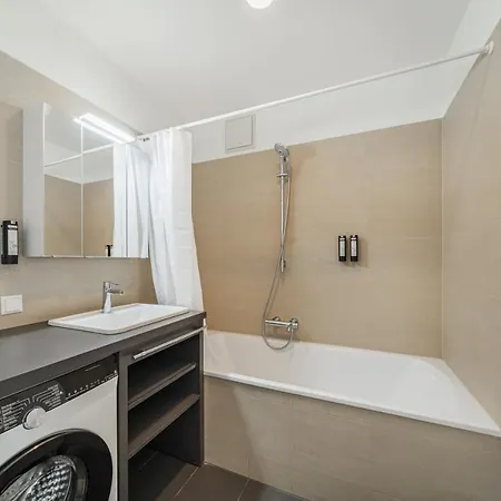 Urbm Pulse Aparthotel