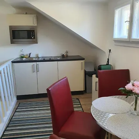 Schoenbrunn - Contactless 24h Check-in Apartment Vienna