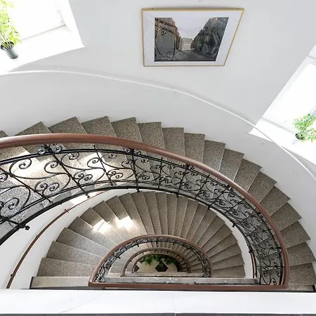 The Belvedere L Lf20 Apartment *