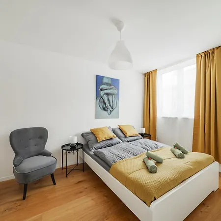 Business With Air Condition Apartment *