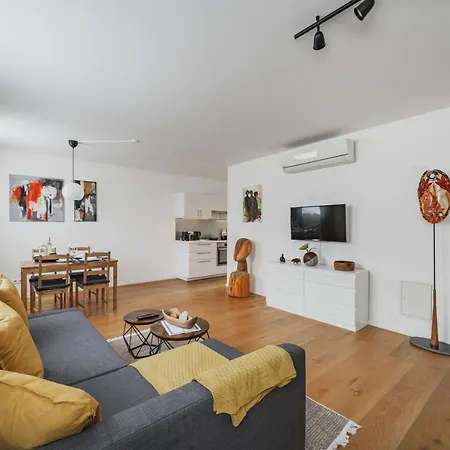 Apartment Business With Air Condition