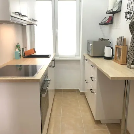 2 Mit Terrasse! Schonbrunn-nahe *