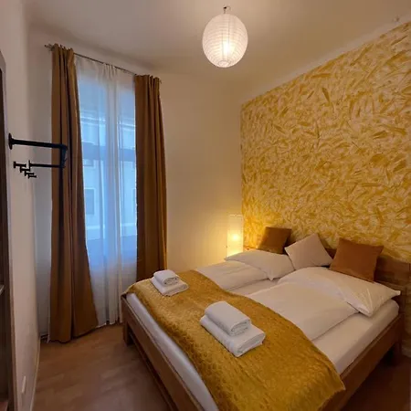 Spacious & Deluxe Big Near Prater Apartment Vienna