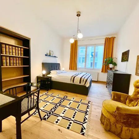 Vintage Design Apartment *