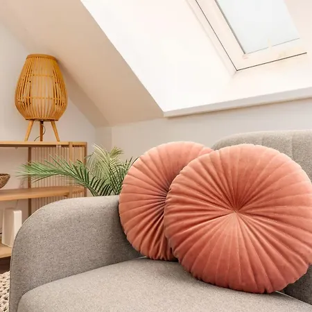 Lägenhet Penthouse, 3 Separate Bedrooms, 2 Min To U6 Nussdorfer Strasse Wien