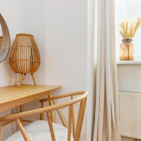 Apartment Penthouse, 3 Separate Bedrooms, 2 Min To U6 Nussdorfer Strasse *