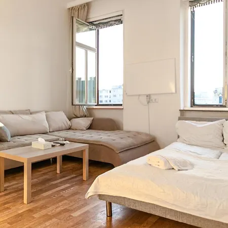 Guest house Joyful 2br Shared Near Millenium Tower & Danube River Vienna