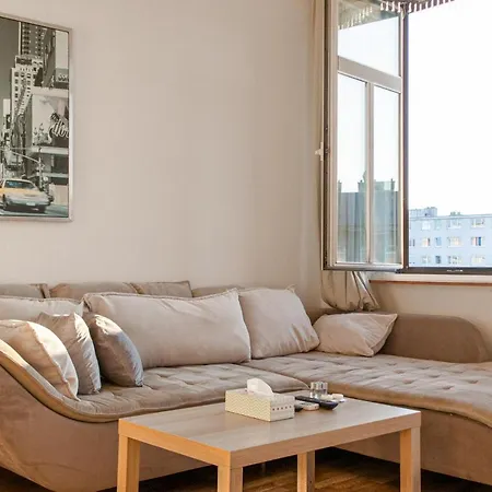 Guest house Joyful 2br Shared Near Millenium Tower & Danube River Vienna