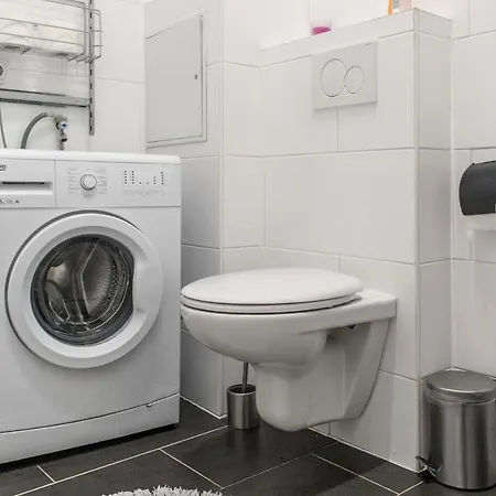 Joyful 2br Shared Near Millenium Tower & Danube River Vienna