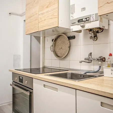 Guest house Joyful 2br Shared Near Millenium Tower & Danube River *