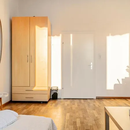Joyful 2br Shared Near Millenium Tower & Danube River Guest house *