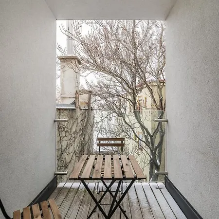 Business With Air Condition Apartment *