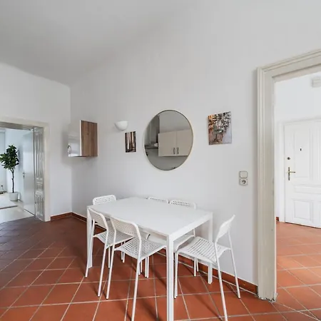 Apartment Stylisch In Vienna's 18th District