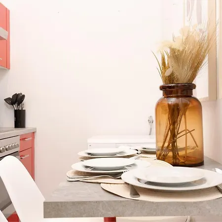 Designer Apartments, 2 Min To U1 Reumannplatz Apartment *