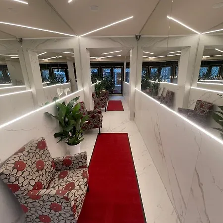 Real Appartments *