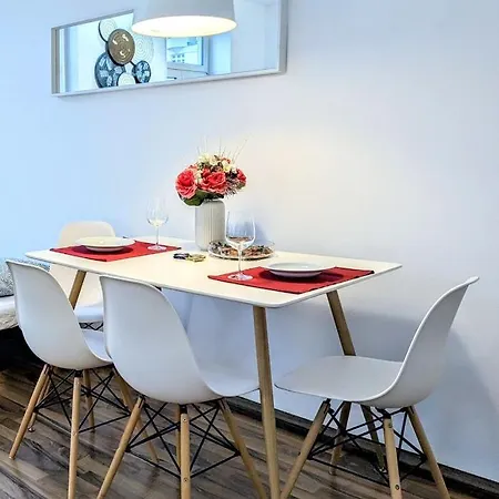 Apartment Cozy In The Lassallestrasse 13! Vienna