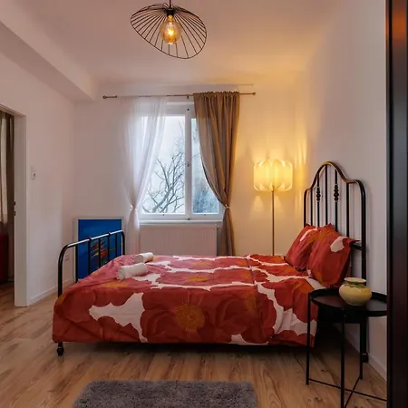 Cosy Brand New * Vienna