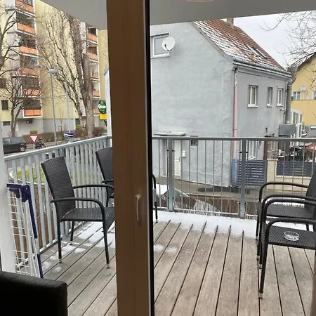 Apartment Modern With Balcony Near City Center