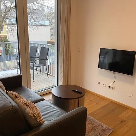 Modern With Balcony Near City Center Appartement Wenen