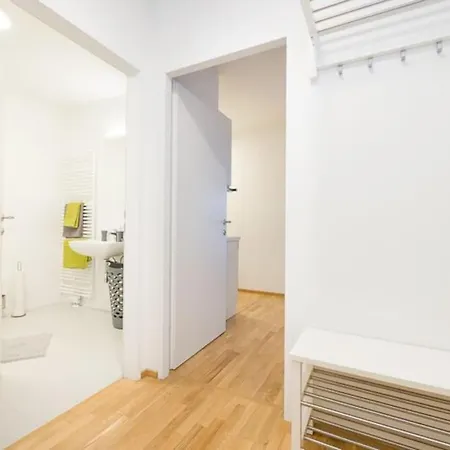 Premium With Balcony! Free Garage Parking Included! Vienna