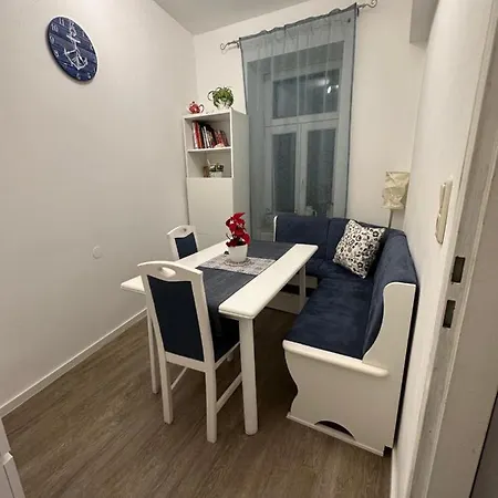 Cosy & Quiet In 17th District *