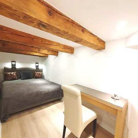 Mezzanine De Grinzing *
