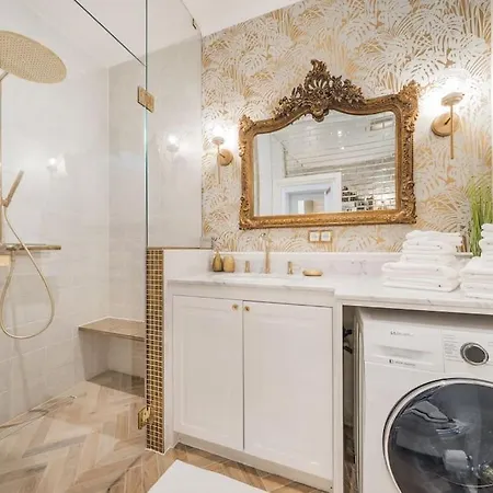Apartment Vivid City Gem - A Reminiscence Of Gustav Mahler *