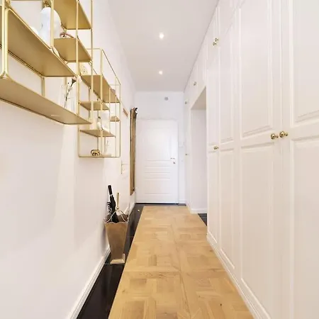 Apartment Vivid City Gem - A Reminiscence Of Gustav Mahler