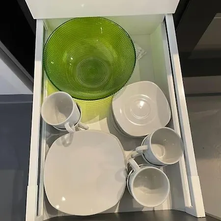 Klimatisierte Sehr Zentrale Wohnung-loftstyle- *