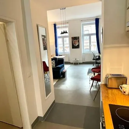Klimatisierte Sehr Zentrale Wohnung-loftstyle- Apartment