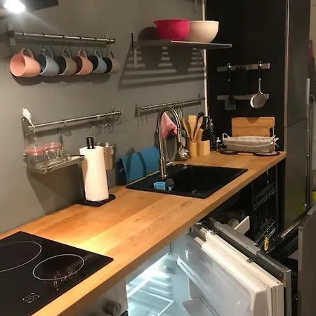 Klimatisierte Sehr Zentrale Wohnung-loftstyle- Apartment *