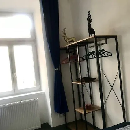 Klimatisierte Sehr Zentrale Wohnung-loftstyle- Apartment *