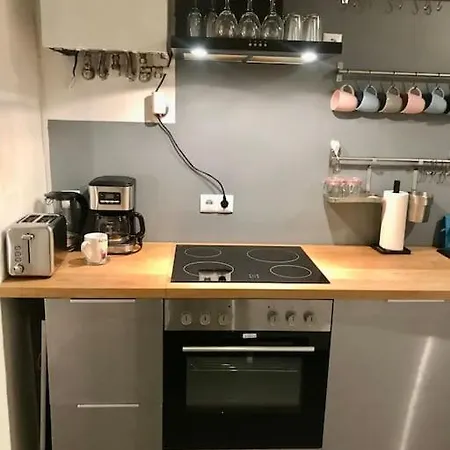 Klimatisierte Sehr Zentrale Wohnung-loftstyle- *