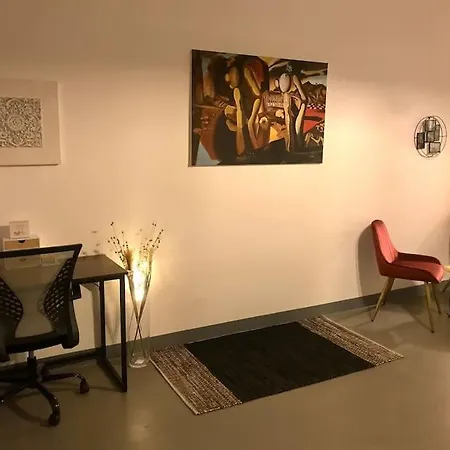 Klimatisierte Sehr Zentrale Wohnung-loftstyle- Apartment