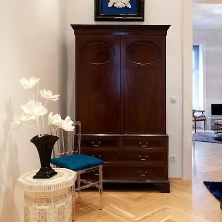 Modern Viennese Mid-century * Vienna