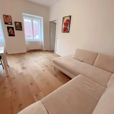 High In At Stephansplatz Appartement *