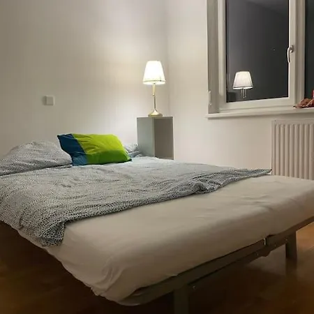Modern And Comfortable Next To Mainstation Appartamento Vienna