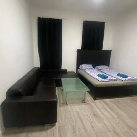 Apartment Budget -meidling Train Station & Schoenbrunn Vienna