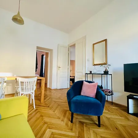 Altbauschatz Am Alsergrund, Naehe Innere Stadt Apartament