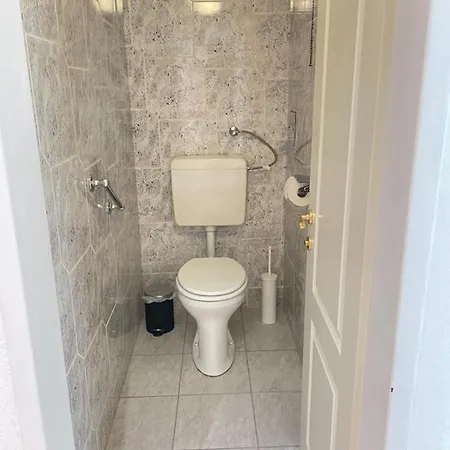 Cosy Near Schoenbrunn & Meidlinger Market Apartment
