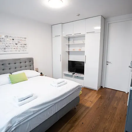 Flarent Apartments-wg Apartment