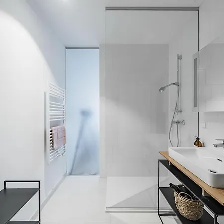 Sky Mit Balkon Апартаменты *
