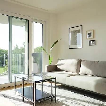 With Terrace Near Metro Station And Apartment Vienna