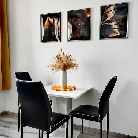 Apartment Adonis *
