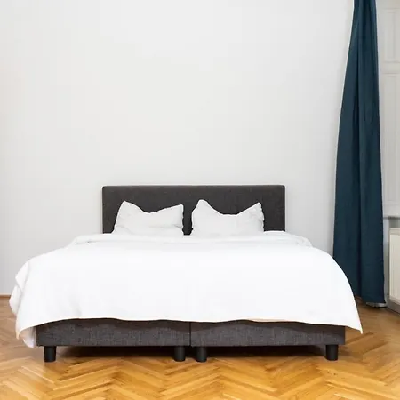 Altbauschatz Am Alsergrund, Naehe Innere Stadt Apartment