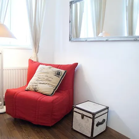 Vintagehome Schoenbrunn